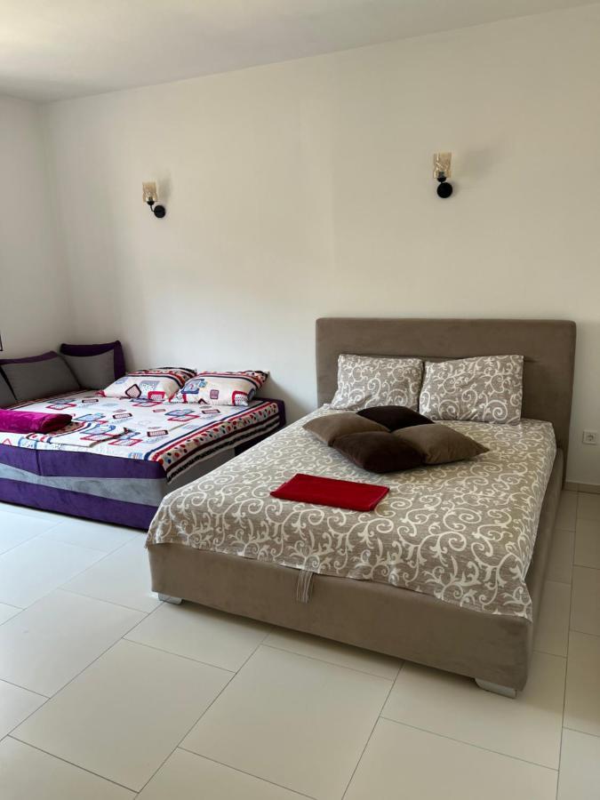 Apartments Stuart Утєха Екстер'єр фото