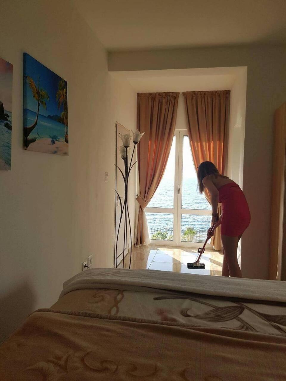 Apartments Stuart Утєха Екстер'єр фото