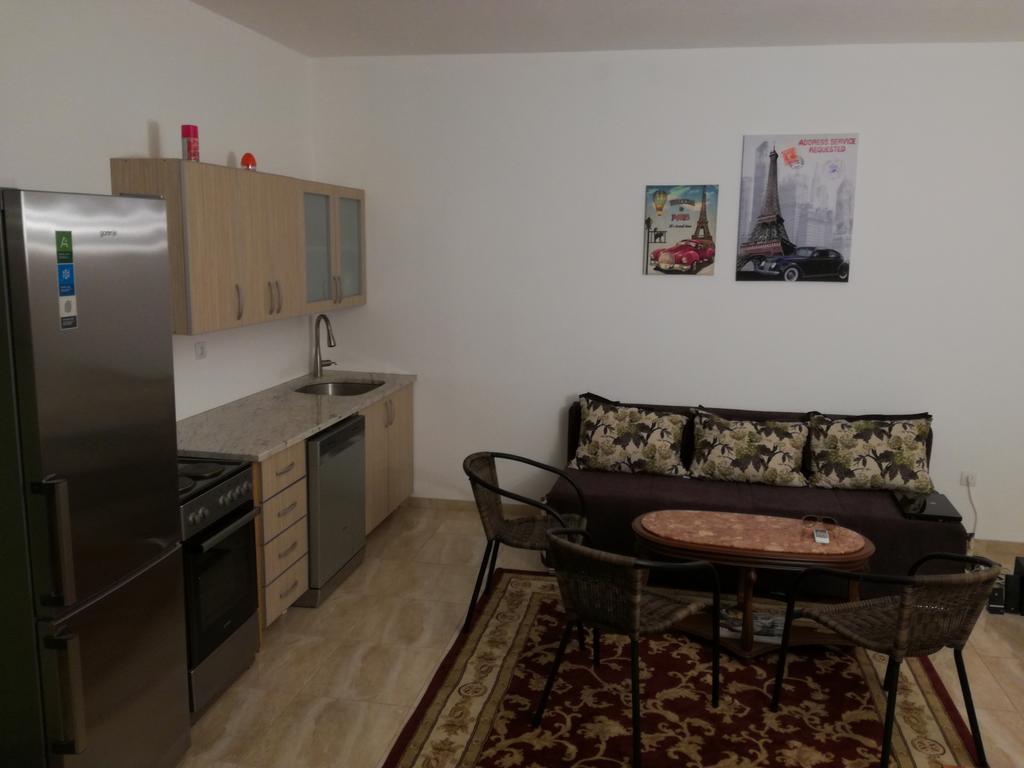 Apartments Stuart Утєха Екстер'єр фото